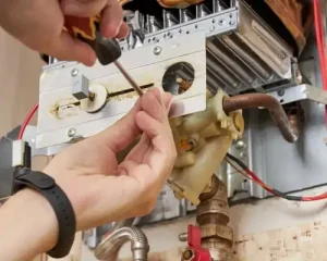 سرویسکار برای تعمیر آبگرمکن دیواری بوتان b3118